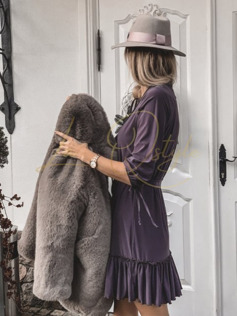 Minimalistyczna sukienka o luźnym kroju z falbaną GRAFITOWA