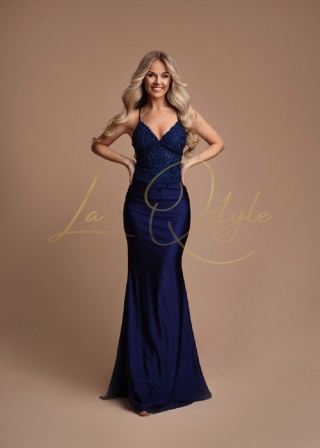 BENEDICTE dopasowana sukienka rybka z odkrytymi plecami i koronką GRANATOWA