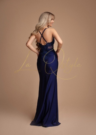 BENEDICTE dopasowana sukienka rybka z odkrytymi plecami i koronką GRANATOWA