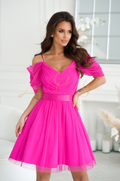 DAISY krótka tiulowa sukienka w stylu hiszpańskim FUKSJA