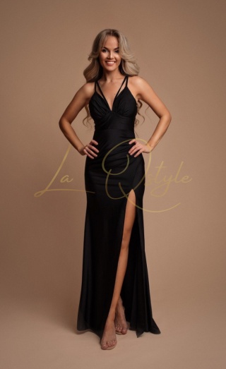 FLAVIE dopasowana satynowa sukienka z podwójnymi ramiączkami CZARNA