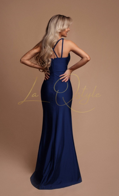 Dopasowana satynowa sukienka z podwójnymi ramiączkami GRANATOWA