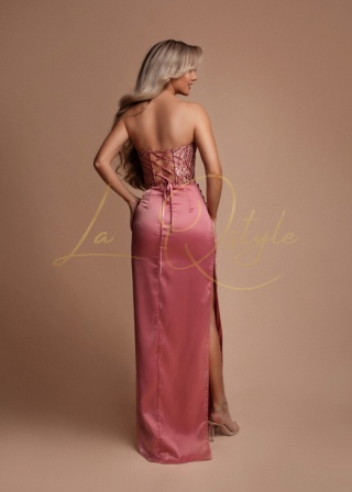 ROSE dopasowana satynowa sukienka z cekinowym gorsetem RÓŻOWA