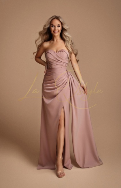 CLARA dopasowana satynowa sukienka z gorsetem i trenem PUDROWY RÓŻ