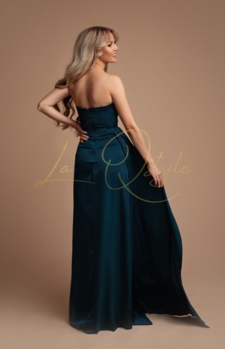 PAOLA gorsetowa dopasowana satynowa sukienka z trenem CIEMNA ZIELEŃ