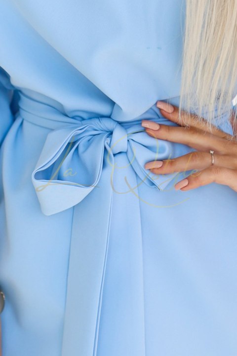 Sukienka motyl z wiązaniem w pasie pastelowy BŁĘKIT