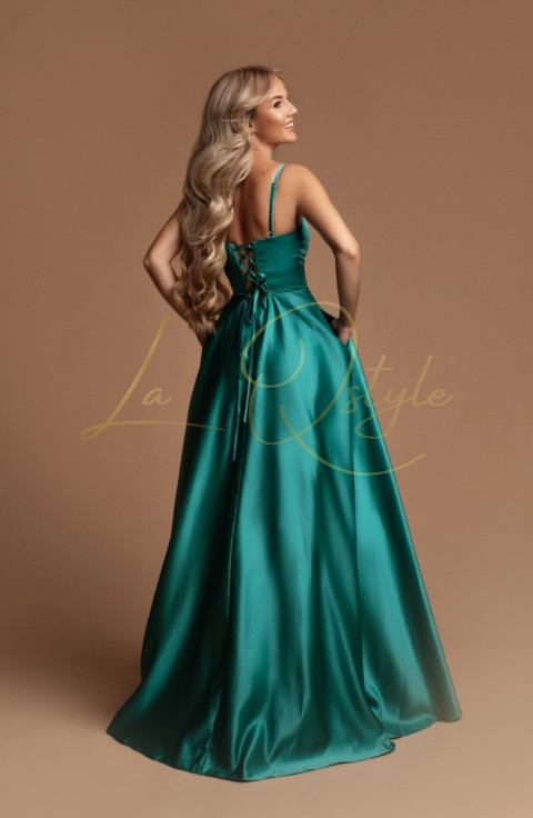Długa satynowa sukienka z gorsetem, tiulem i kieszeniami TURKUSOWA