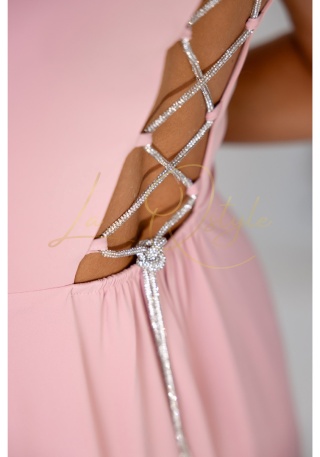 MONAKO gładka sukienka z ozdobnym wiązaniem na plecach PUDROWY RÓŻ