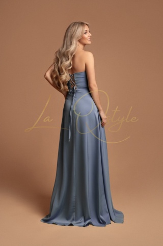 ISABELLE rozkloszowana długa sukienka z rozcięciem i cekinowym gorsetem ZIMNY NIEBIESKI