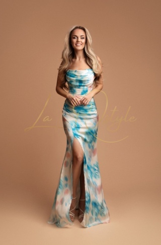 MARIANNE dopasowana satynowa sukienka w kwiaty z gorsetem BŁĘKITO - RÓŻOWA