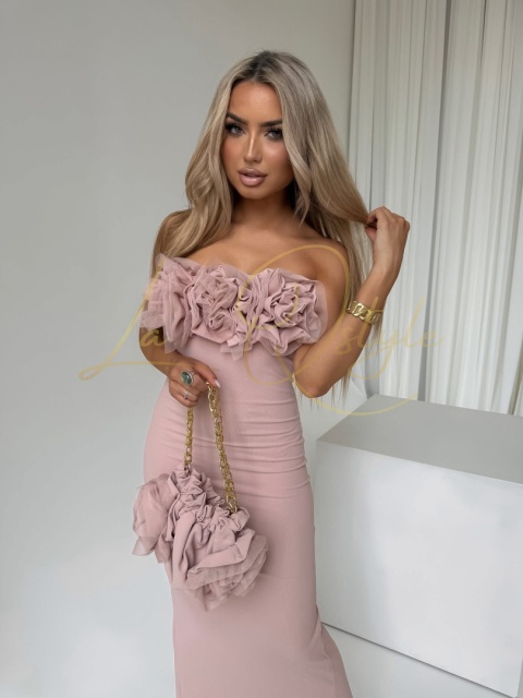 Dopasowana sukienka z kwiatami i torebką w zestawie PUDROWY RÓŻ