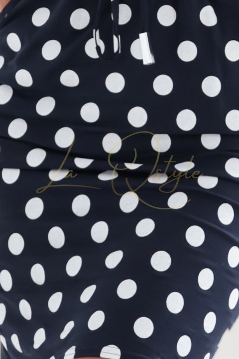 Sukienka sportowa z wiązaniem i kieszonkami - granat w białe grochy