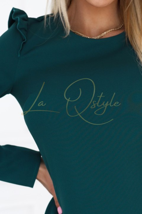 Elegancka trapezowa sukienka z falbankami na ramionach BUTELKOWA ZIELEŃ