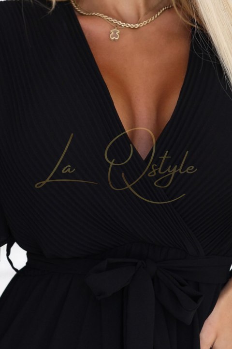 Długa sukienka z plisowanym dekoltem i wiązaniem CZARNA