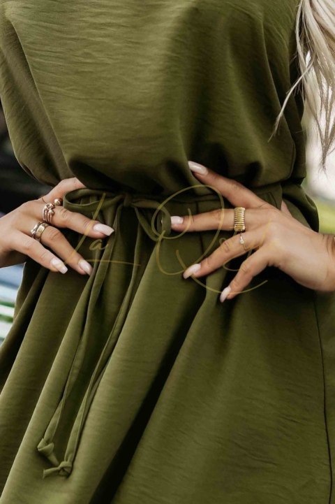 Trapezowa sukienka bez rękawków z wiązaniem w pasie KHAKI