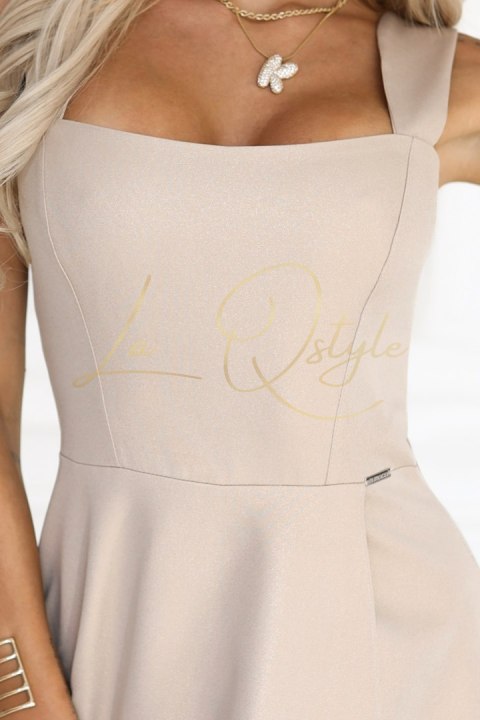 Długa sukienka z rozcięciem i dekoltem w caro BEŻOWA z brokatem