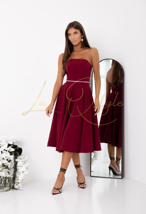 Gorsetowa sukienka midi z wiązaniem na plecach i paskiem BORDOWA