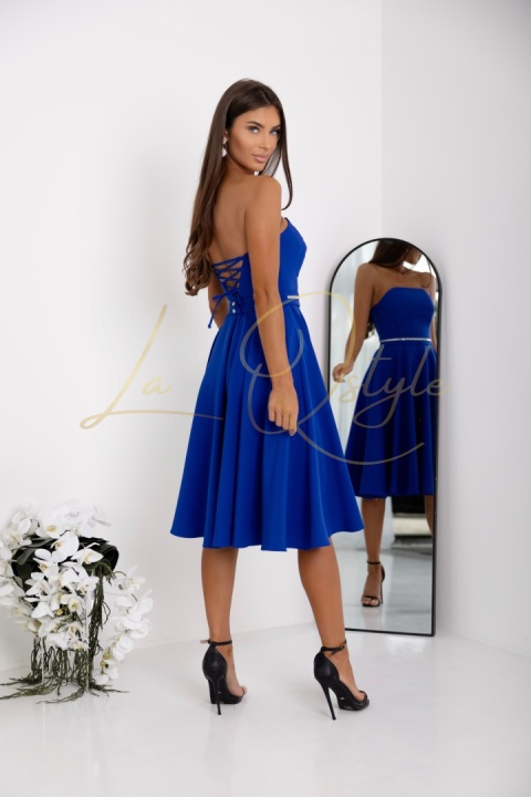 Gorsetowa sukienka midi z wiązaniem na plecach i paskiem CHABROWA