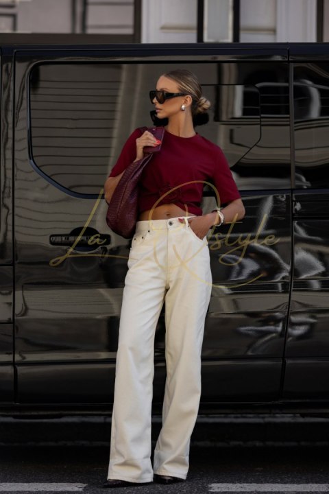 Bordowy t-shirt Elvie z marszczeniem i różą