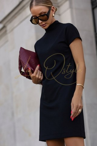 Czarna sukienka dzianinowa z golfem KLER