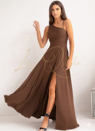 MONAKO gładka sukienka z ozdobnym wiązaniem na plecach CZEKOLADA