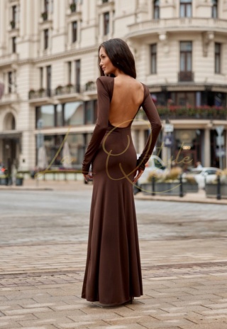 VELORIA drapowana sukienka z długim rękawem i odkrytymi plecami CZEKOLADA