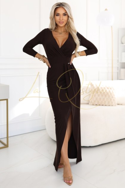 Elegancka długa sukienka z kopertowym dekoltem i rozcięciem CZEKOLADOWY BRĄZ