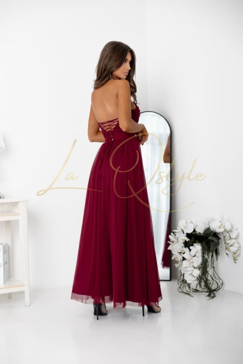 Długa tiulowa sukienka z gorsetem i ozdobnym paskiem BORDOWA