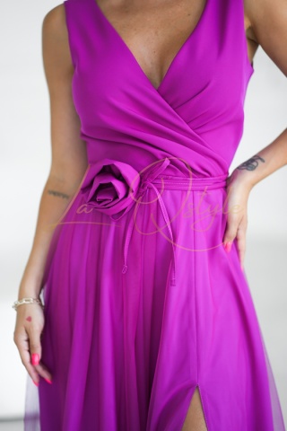 MADISON długa tiulowa sukienka z rozcięciem i paskiem BISKUPI