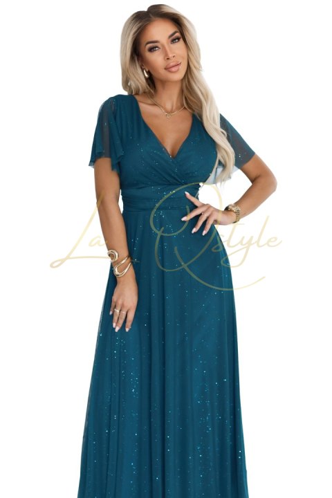 Długa błyszcząca suknia z dekoltem i krótkim rękawkiem ZIELEŃ BUTELKOWA