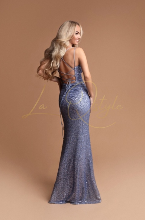 Cekinowa dopasowana sukienka z rozcięciem i wiązaniem na plecach ZIMNY NIEBIESKI