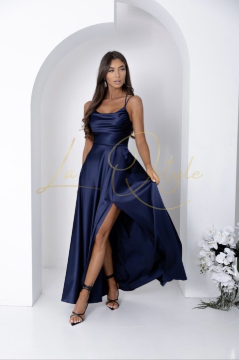 Sukienka satynowa z wiązaniem na plecach GRANATOWA