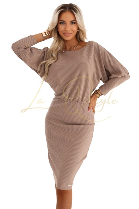 Sukienka w prążki ze ściągaczami w rękawach MOCHA MOUSSE