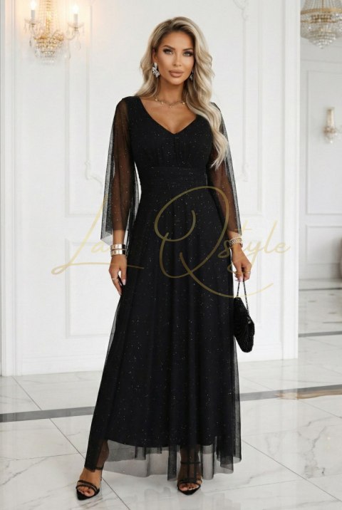 Długa połyskująca w świetle suknia z dekoltem i transparentnym rękawkiem CZARNA