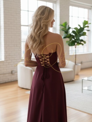 EMMA długa sukienka satynowa z rozcięciem i gorsetem BORDOWA