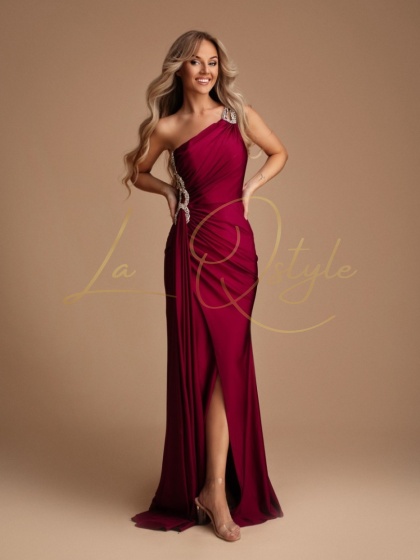 GABRIELLE dopasowana sukienka na jedno ramię z gorsetem i zdobieniami BORDOWA