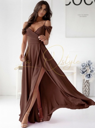 VALENTINA sukienka gładka z hiszpańskim dekoltem CZEKOLADOWA