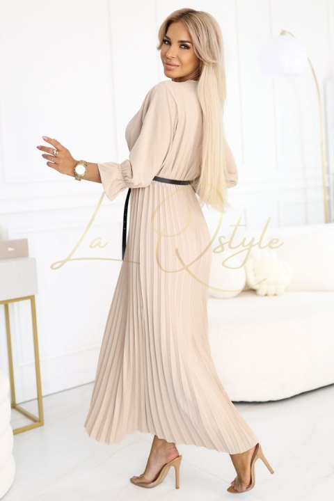 462-5 SERENA Plisowana sukienka maxi z dekoltem, paskiem i rękawem 3/4 - CIEMNY BEŻ