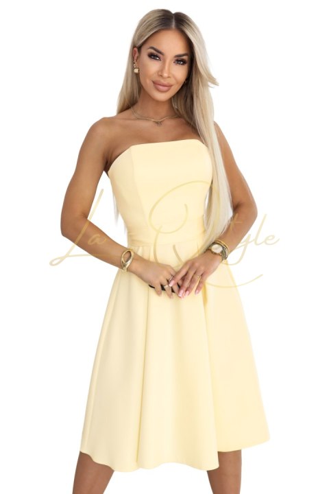 Gorsetowa rozkloszowana sukienka midi z paskiem - pastelowy ŻÓŁTA