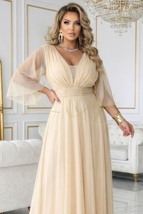 Długa połyskująca sukienka plus size z dekoltem i transparentnym rękawkiem SZAMPAŃSKI BEŻ
