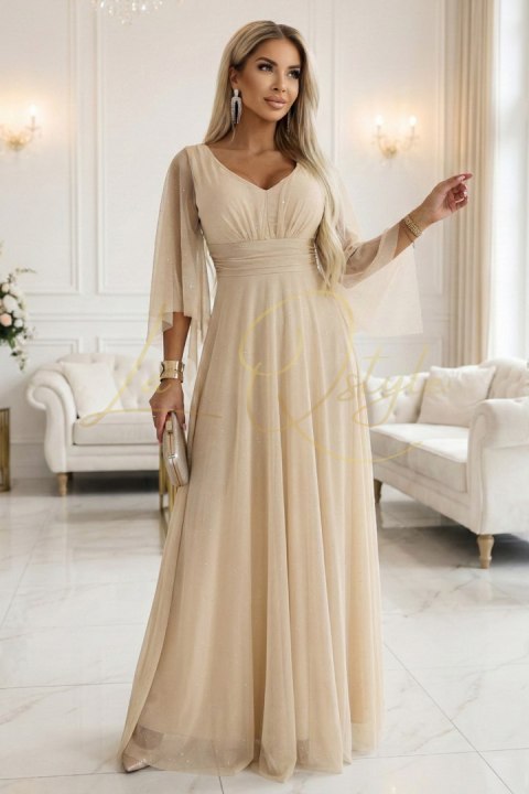 655-4 Długa połyskująca w świetle suknia z dekoltem i transparentnym rękawkiem - szampański beż