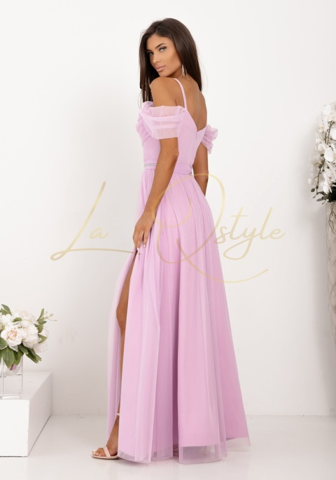 Długa tiulowa sukienka z opadającymi ramionami i paskiem LILA