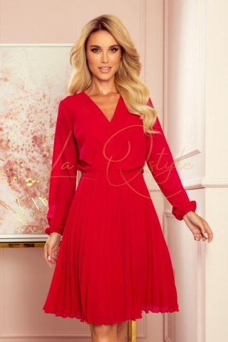 313-5 ISABELLE Plisowana sukienka z dekoltem i długim rękawkiem - CZERWONA