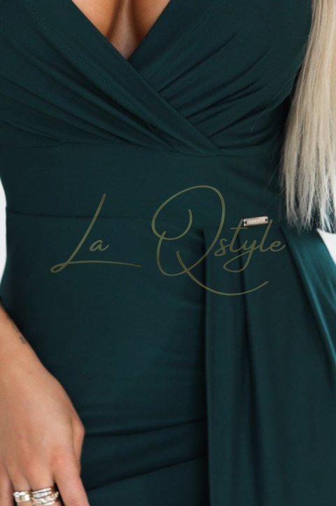 Błyszcząca długa sukienka z kopertowym dekoltem i rozcięciem BUTELKOWA ZIELEŃ