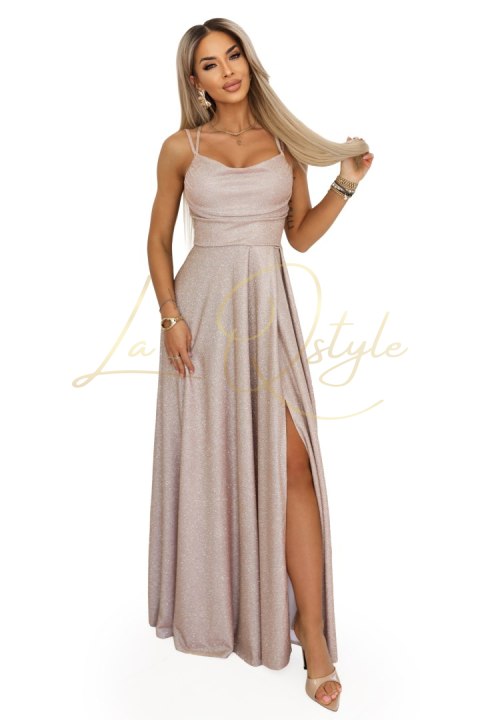 Długa sukienka z subtelnym połyskiem i gorsetowym wiązaniem na plecach BEŻOWY RÓŻ Z BROKATEM