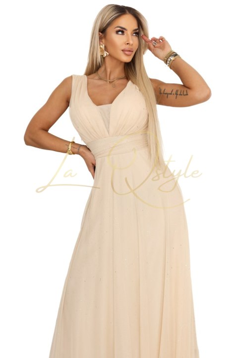 Długa sukienka maxi z brokatowym połyskiem i głębokim dekoltem SZAMPAŃSKI BEŻ