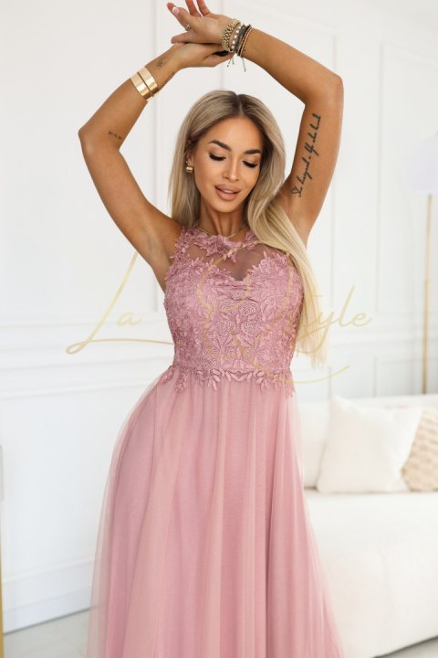 672-2 Romantyczna suknia maxi na wesele z haftowaną koronką i tiulem - pudrowy róż