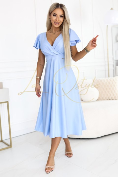 Rozkloszowana sukienka midi z kopertowym dekoltem i brokatowym połyskiem BŁĘKITNA