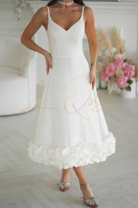 Rozkloszowana sukienka midi z falbaną ECRU