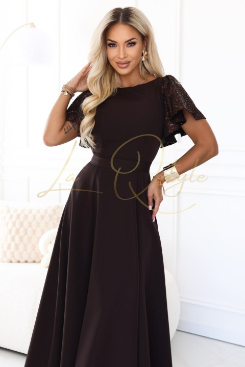 Elegancka rozkloszowana sukienka maxi z cekinowymi rękawami CZEKOLADOWY BRĄZ